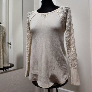 Lucky Brand thermal top with lacy sleeves